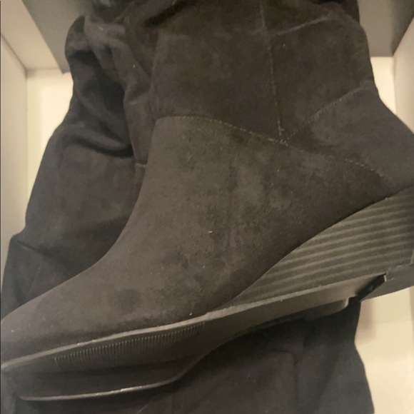 Knee high suede boots size 8 wide calf - Picture 2 of 5